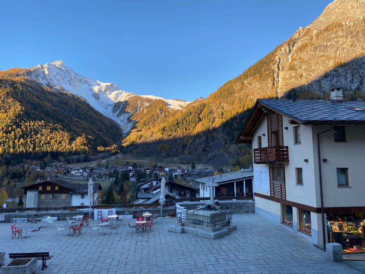 Caratteristico Quadrilocale In Zona Centrale Apartment Courmayeur Exterior photo